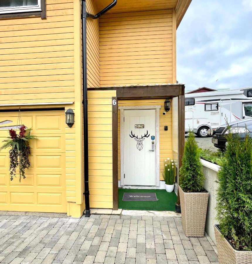 Guesthouse In Tromso Center By Dada エクステリア 写真